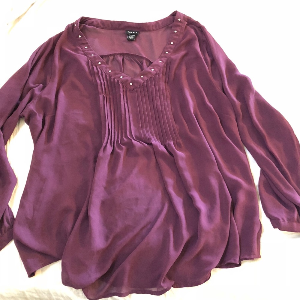 EUC! Torrid sz. 3 sheer w/ studs burgundy blouse